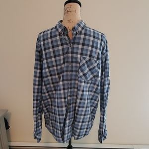 Men's plaid long-sleeved